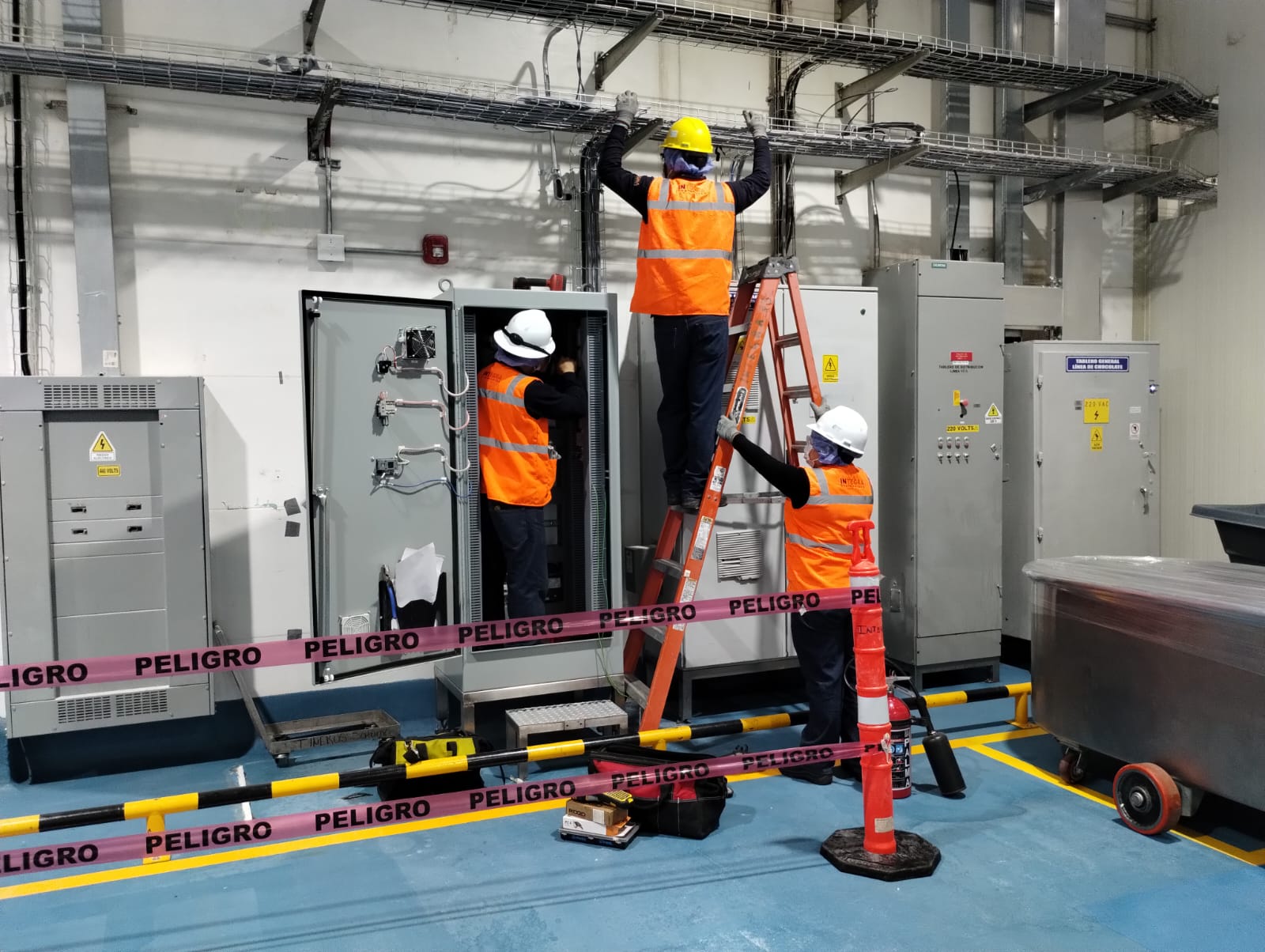 Auxiliar de Electricista